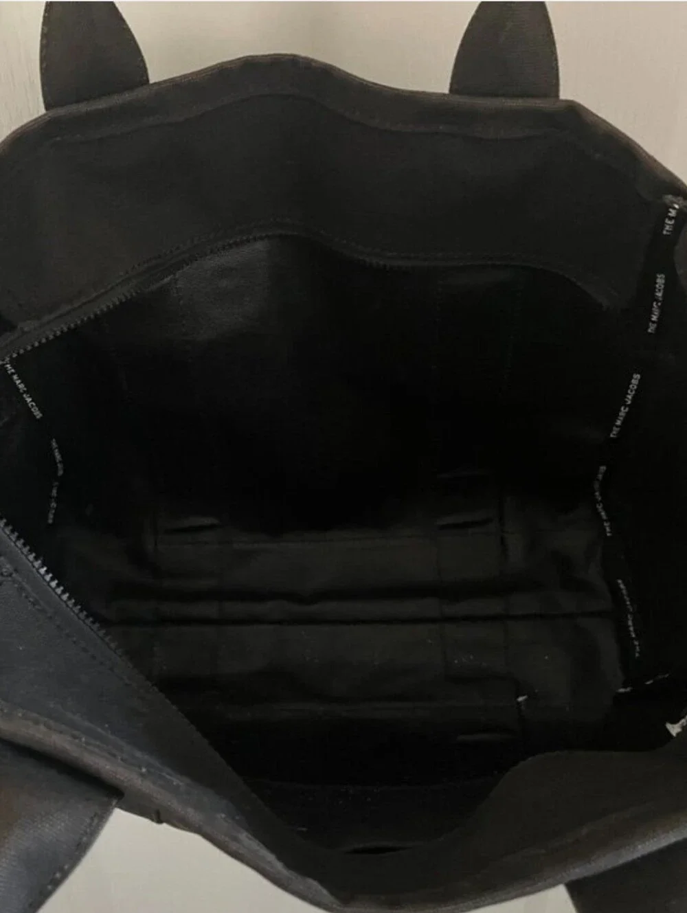 LARGE  AUTHENTIC Marc Jacobs Tote